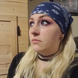 Meet your Posher, Carrie